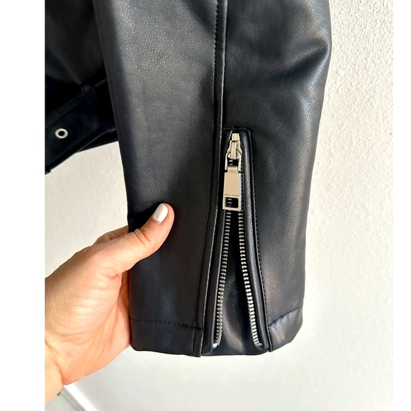 NEW REBECCA MINKOFF LEATHER BIKER JACKET!! It’s hot🔥‼️❣️ - Picture 4 of 11